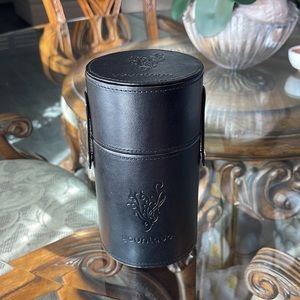 Younique brush holder